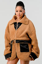 Load image into Gallery viewer, ATHINA OVERSIZED SHERPA WITH CONTRAST JACKET
