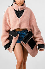 Load image into Gallery viewer, ATHINA OVERSIZED SHERPA WITH CONTRAST JACKET
